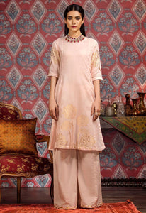 SOFT PINK