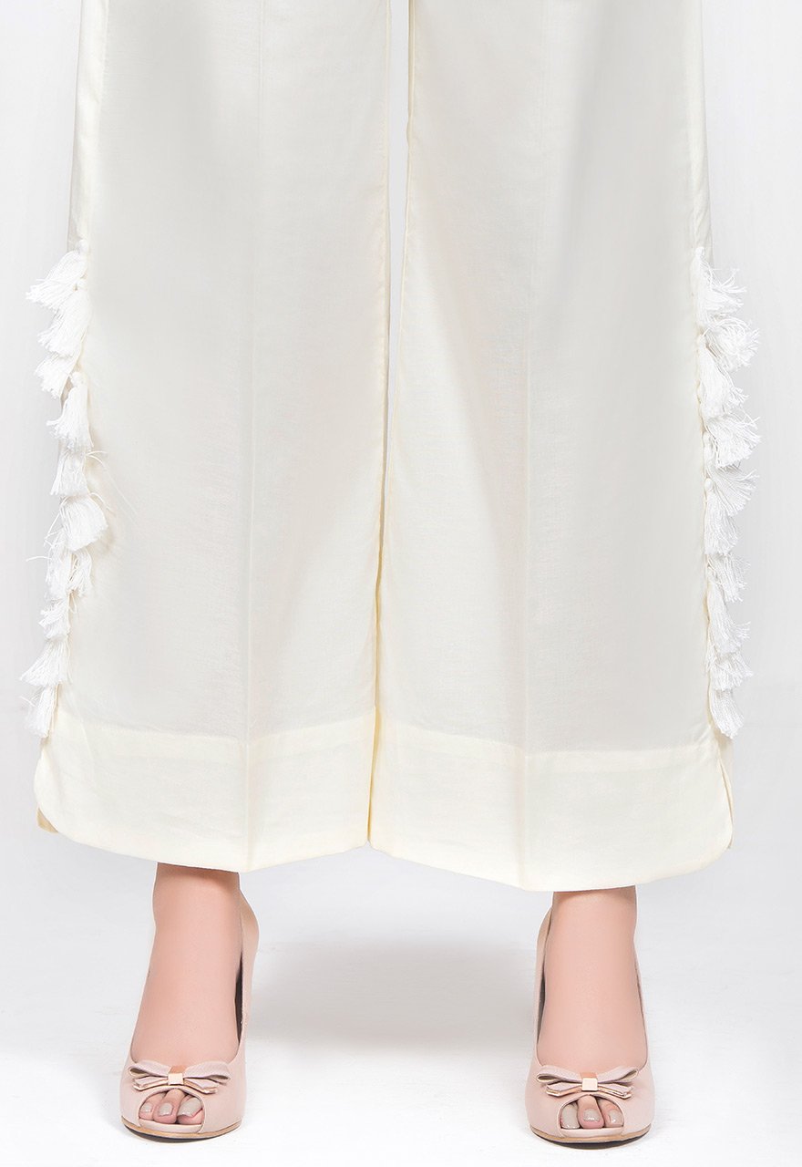 Flounce tuft 3